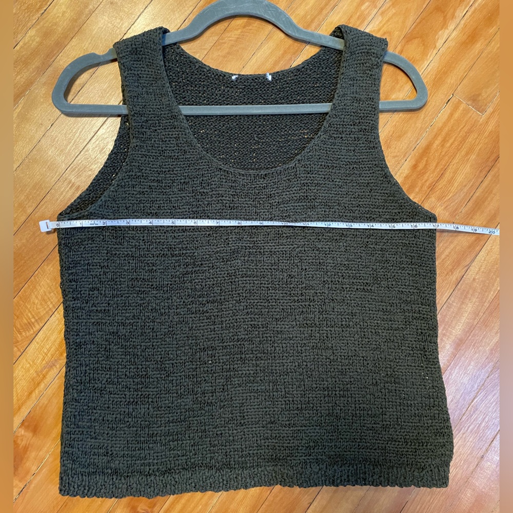 Sleeveless Knit Top - Picture 5 of 8